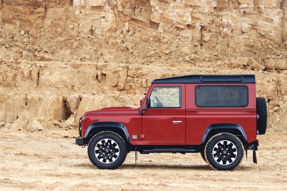 Land Rover Defender technical specifications and fuel economy